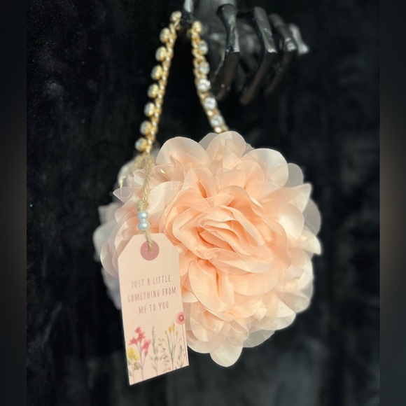 Jewel Badgley Mischka Blush Natasha Ruffle Box Clutch-NWT - Picture 12 of 13